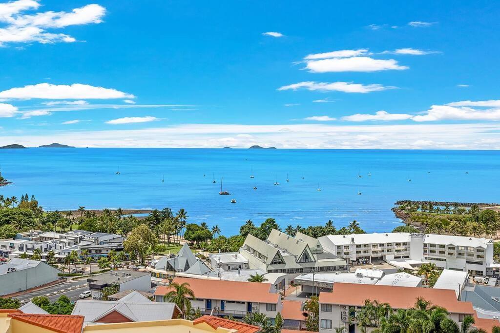 Aqua Vista Apartment Airlie Beach Exterior photo